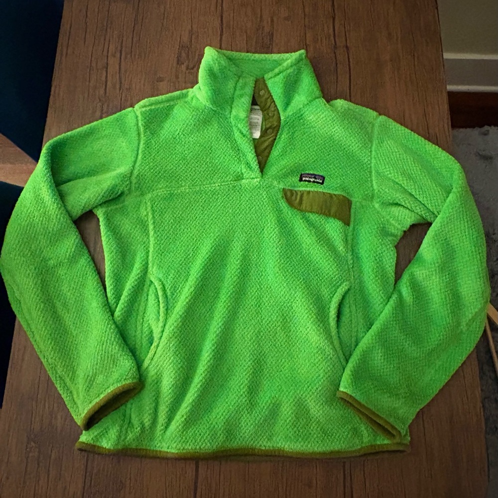 Patagonia Vibrant Lime Green Snap-T Pullover